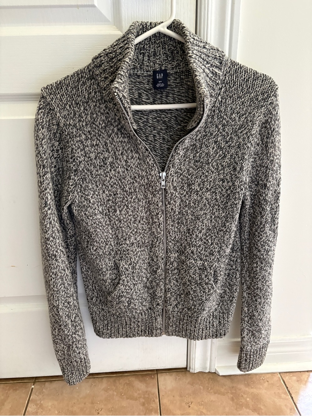 GAP Women's Black-White Marled Full-Zip Cardigan